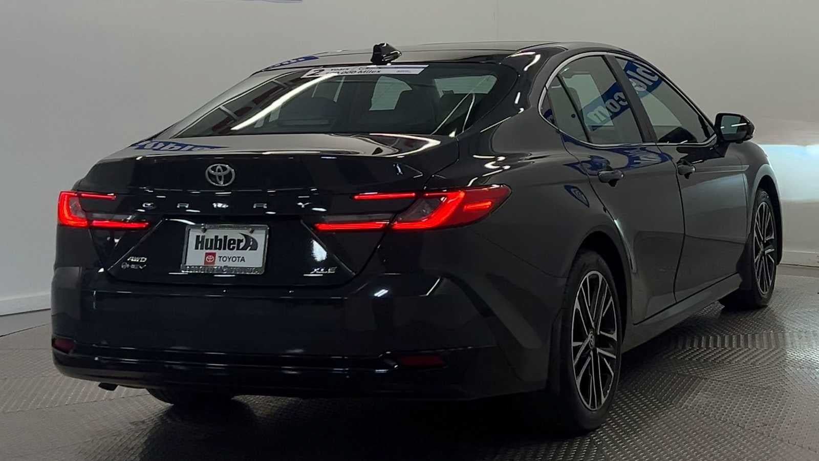 Used 2025 Toyota Camry XLE w/ Premium Plus Package AWD/4WD image 7