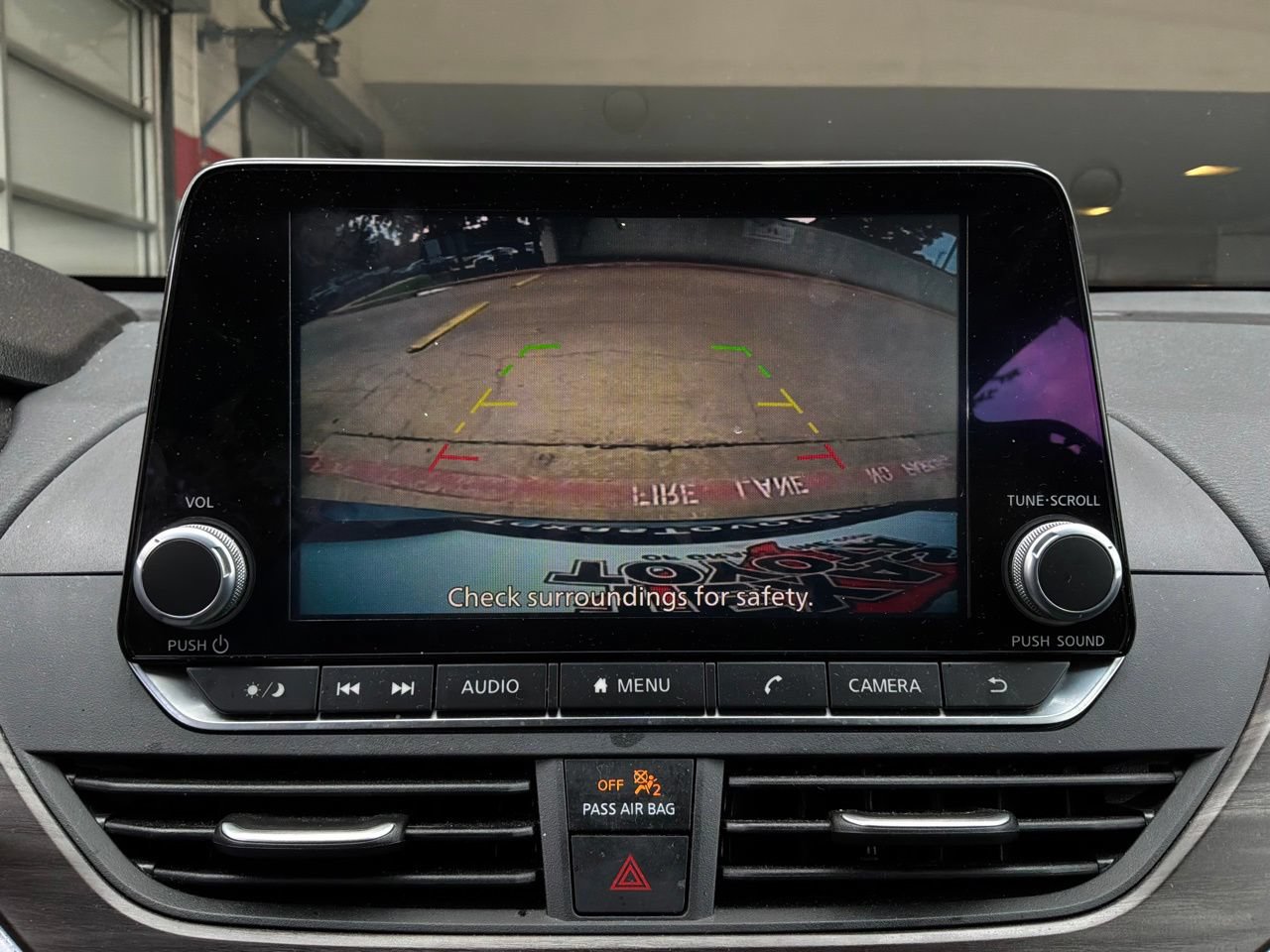 Used 2025 Nissan Altima 2.5 SV FWD image 30