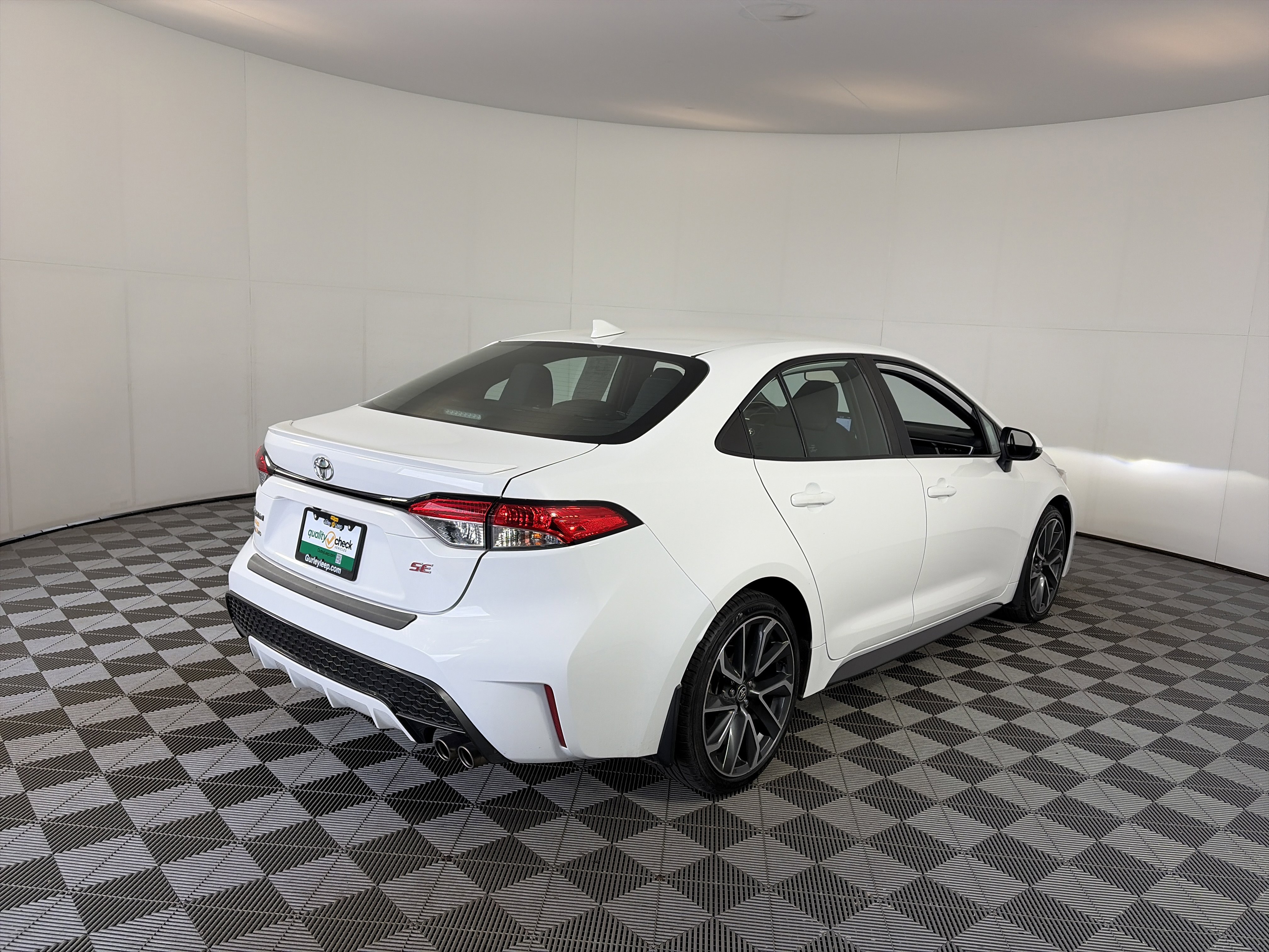 Used 2021 Toyota Corolla SE FWD image 10