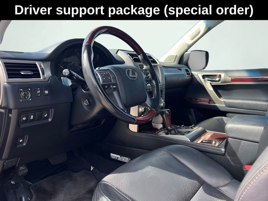 Used 2017 Lexus GX 460 Luxury AWD/4WD image 2