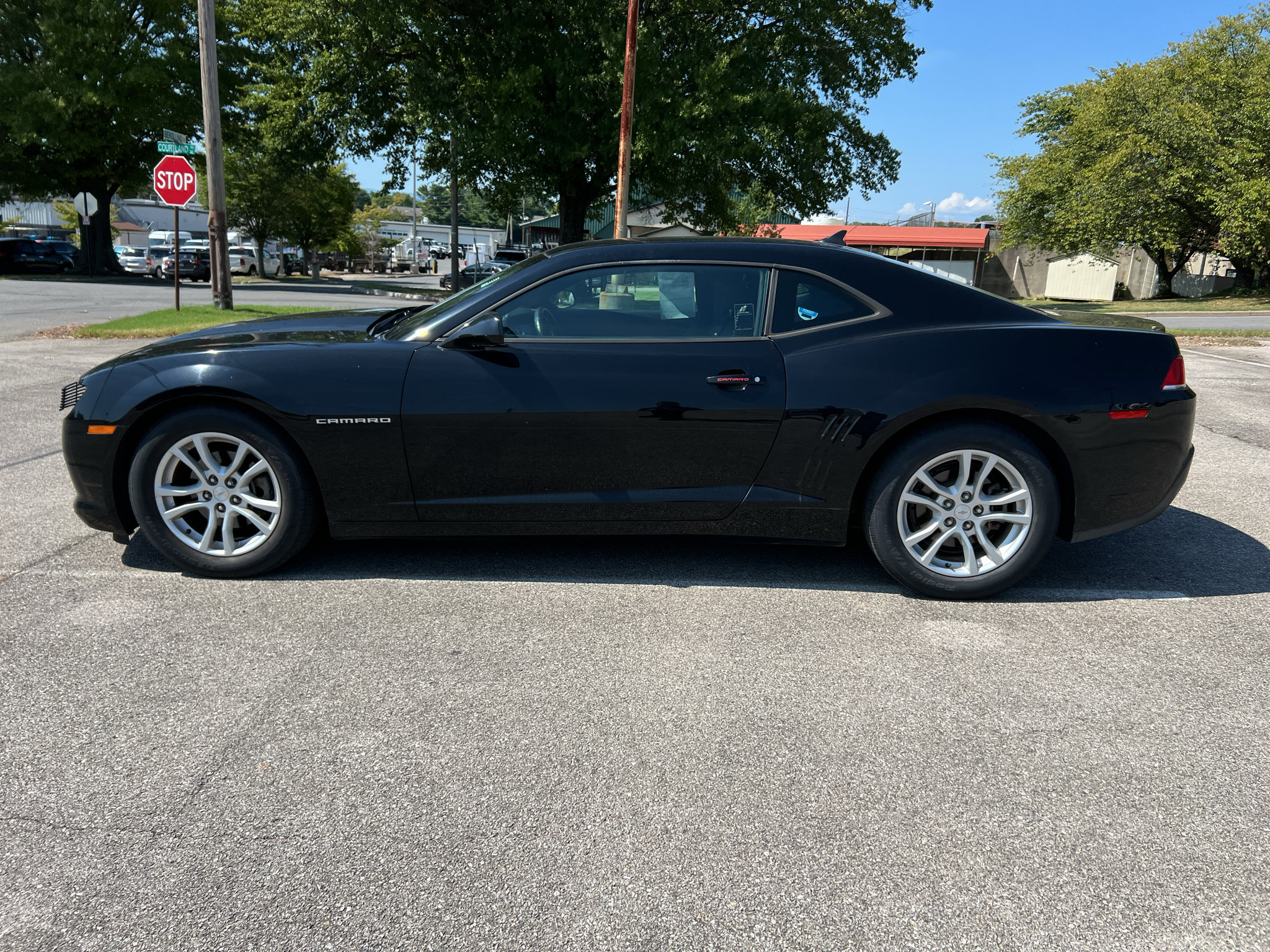 Used 2015 Chevrolet Camaro LT RWD image 6