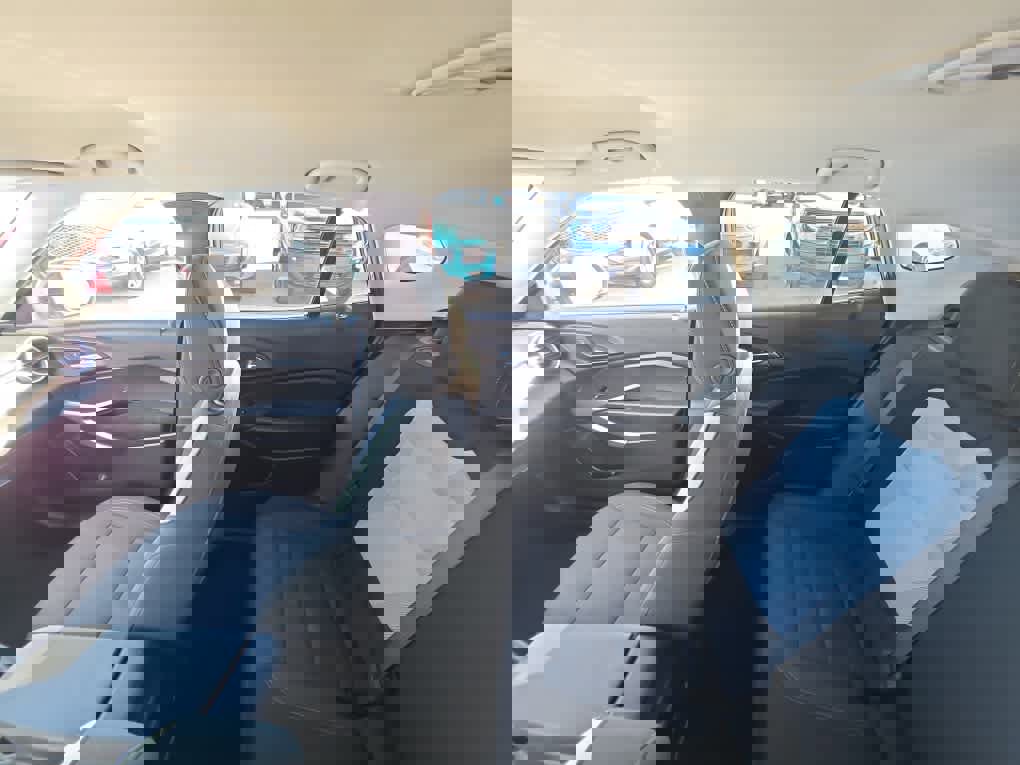 Used 2025 Chevrolet Trax LS w/ LS Convenience Package image 20