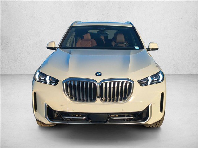 Used 2024 BMW X5 sDrive40i w/ Premium Package RWD image 2