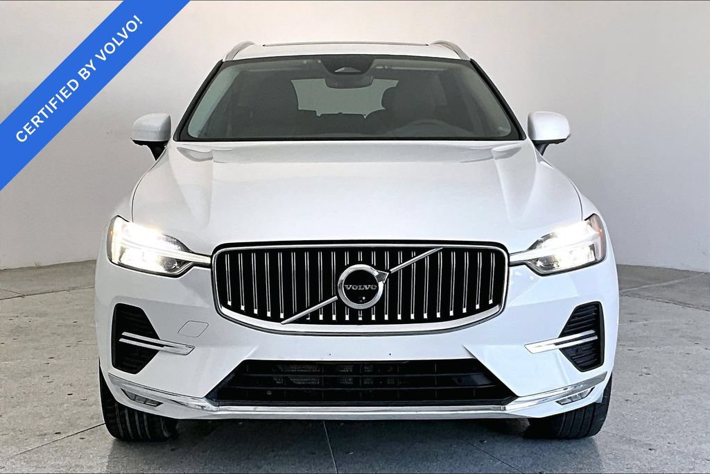 Used 2023 Volvo XC60 B5 Plus AWD/4WD image 3