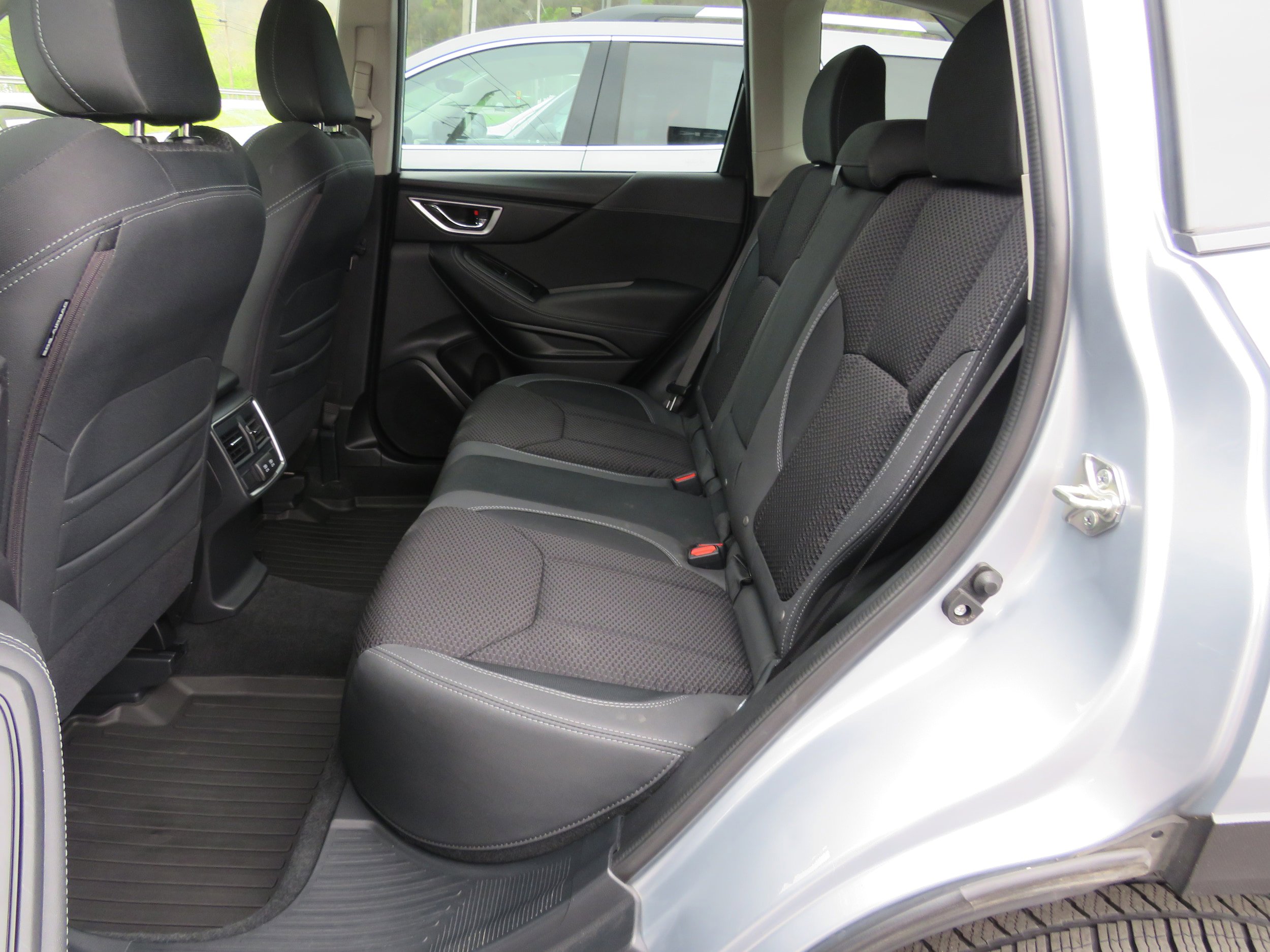 Used 2022 Subaru Forester Premium w/ Popular Package #2 AWD/4WD image 9