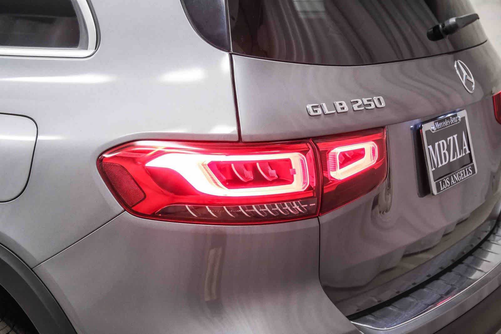 Used 2023 Mercedes-Benz GLB 250 image 7