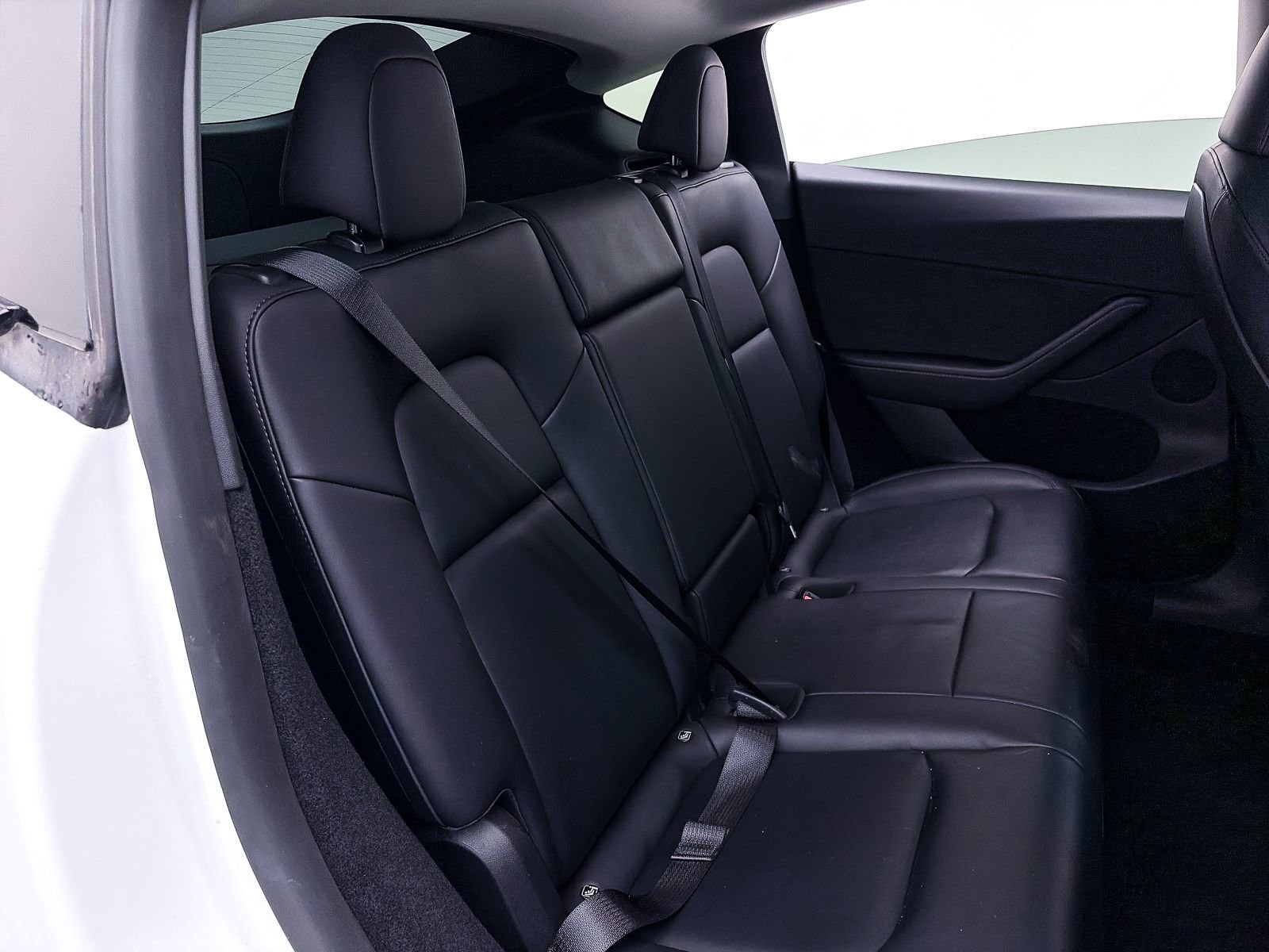 Used 2024 Tesla Model Y Long Range image 31