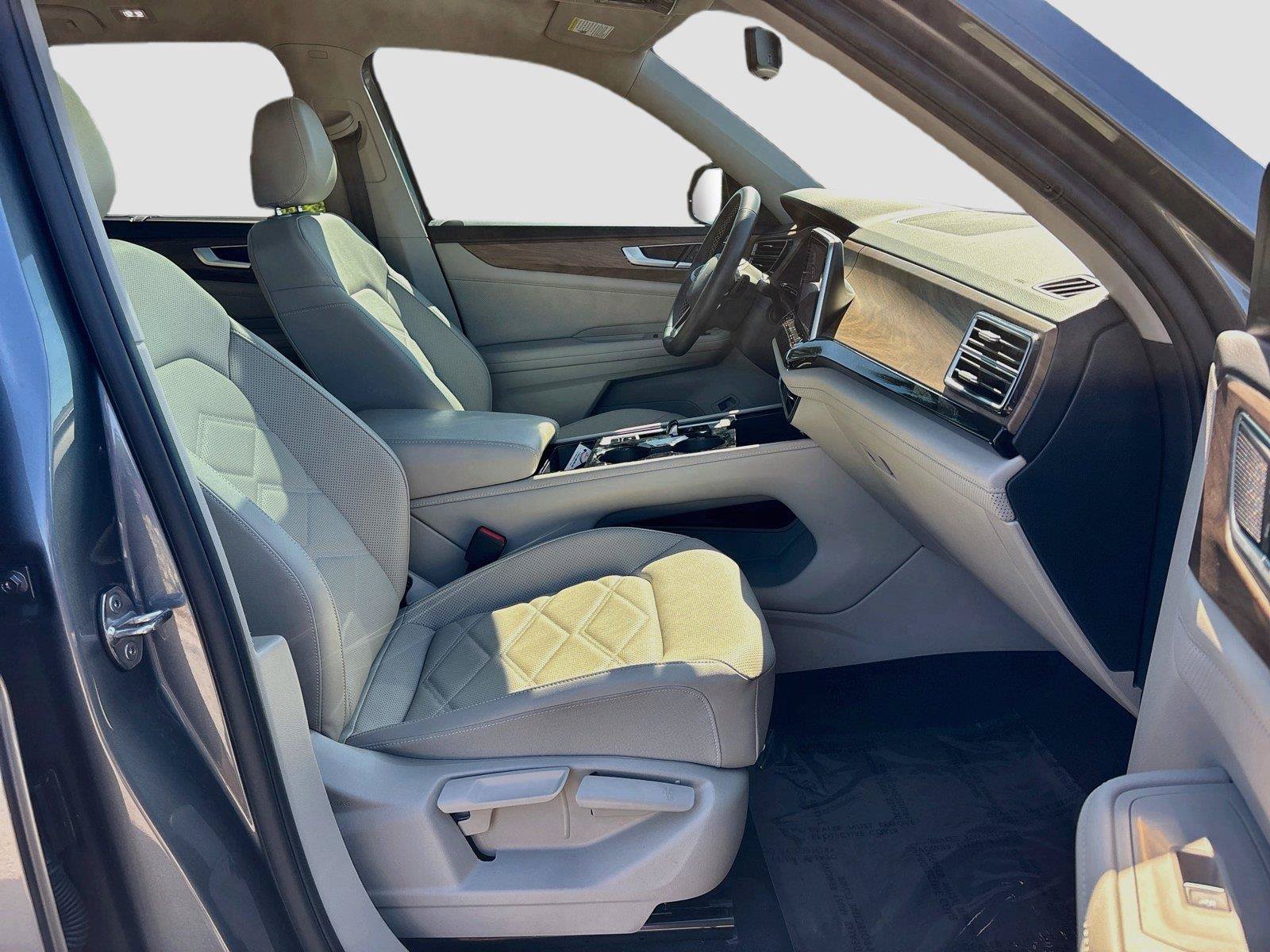 Used 2024 Volkswagen Atlas SE FWD image 29