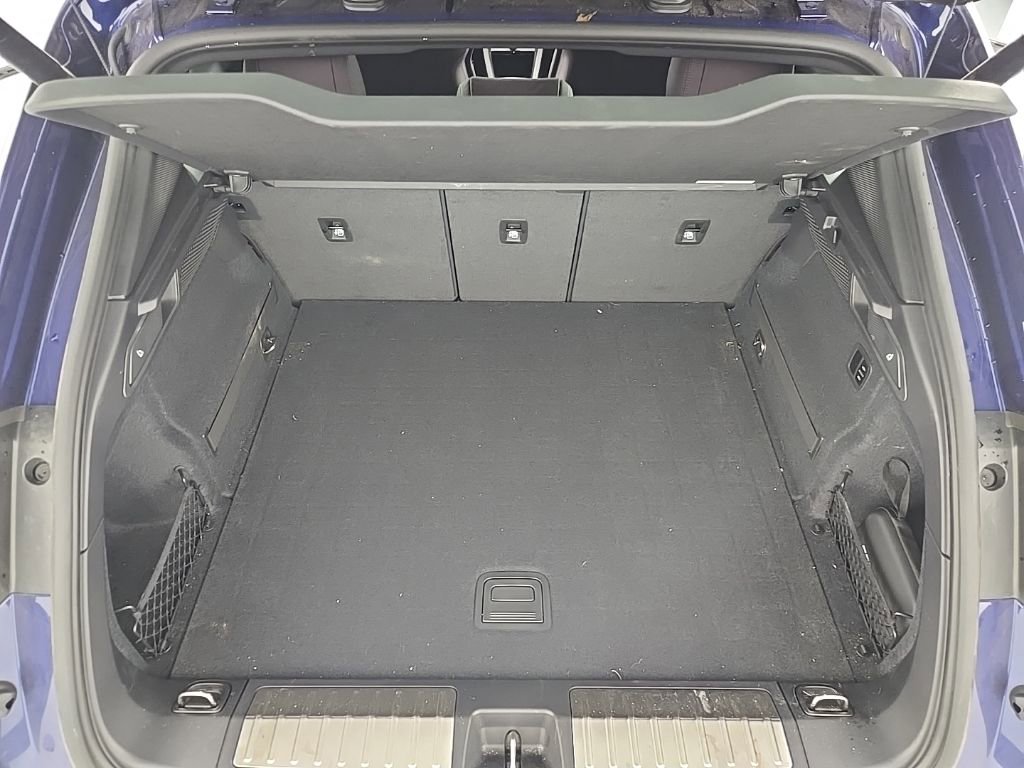 Used 2024 Porsche Macan 4 Electric image 22