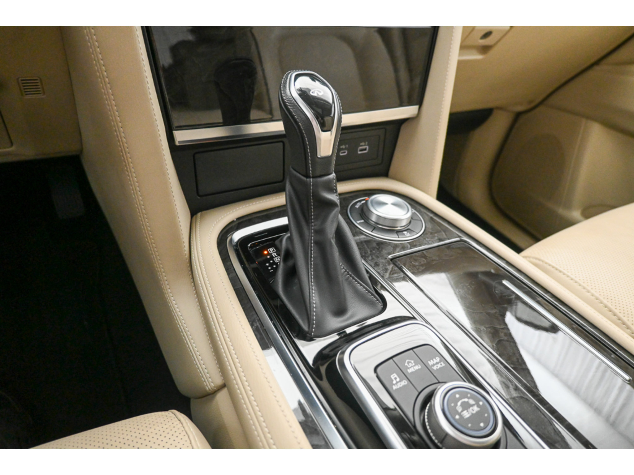 Used 2022 INFINITI QX80 Luxe w/ Cargo Package AWD/4WD image 15