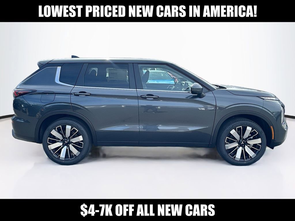 New 2026 Mitsubishi Outlander SE image 8