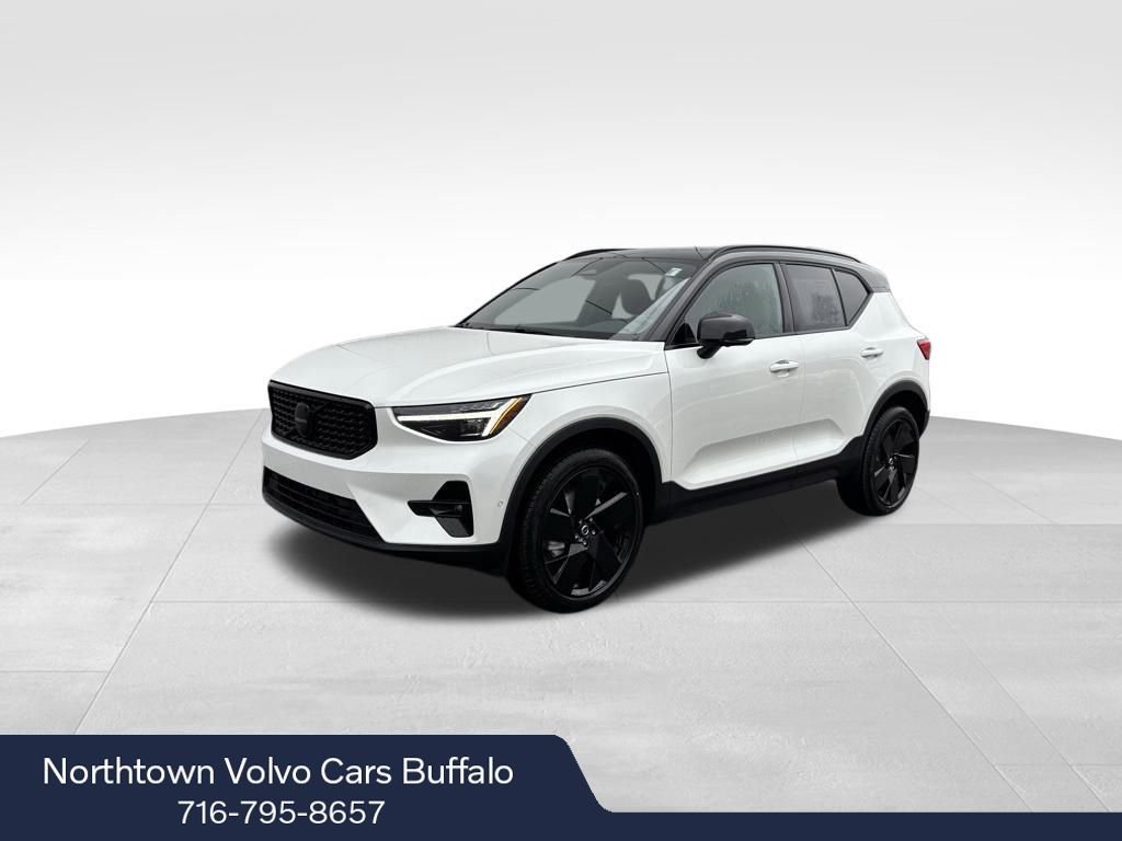 New 2026 Volvo XC40 B5 Ultra w/ Climate Package