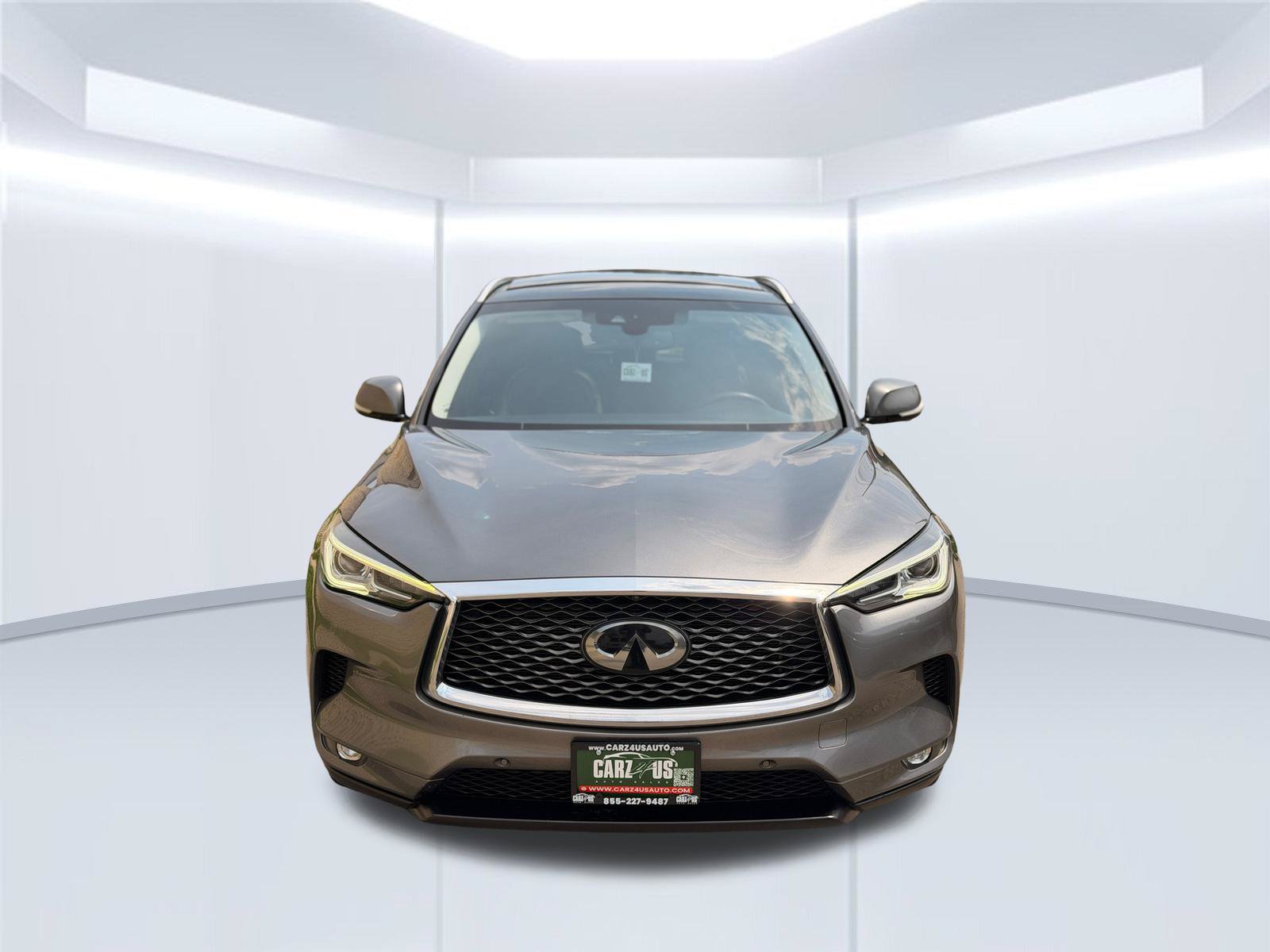 Used 2019 INFINITI QX50 Essential w/ Premium Heat Package AWD/4WD image 2