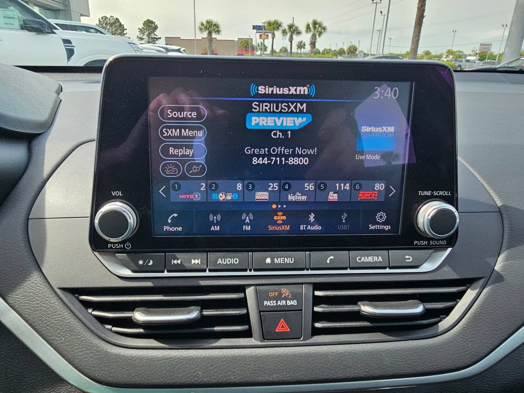 Used 2025 Nissan Altima 2.5 S FWD image 16