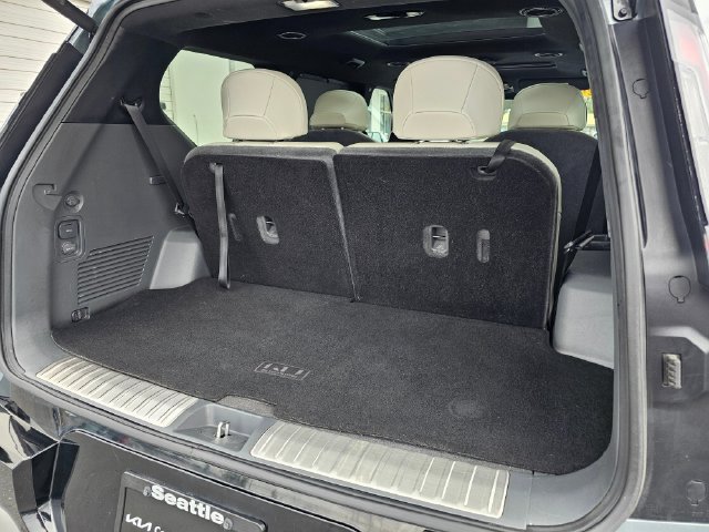 Certified 2024 Kia EV9 GT-Line AWD/4WD image 17