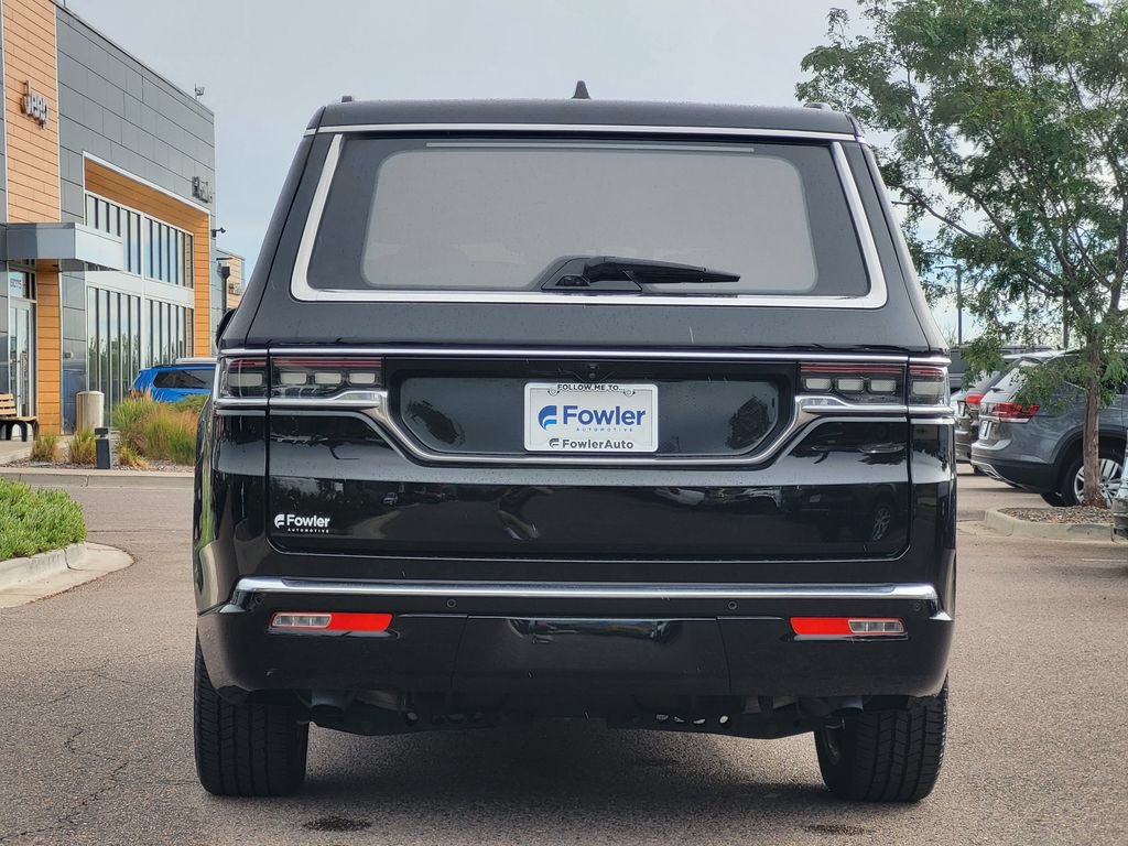 Used 2023 Jeep Grand Wagoneer Series III AWD/4WD image 6