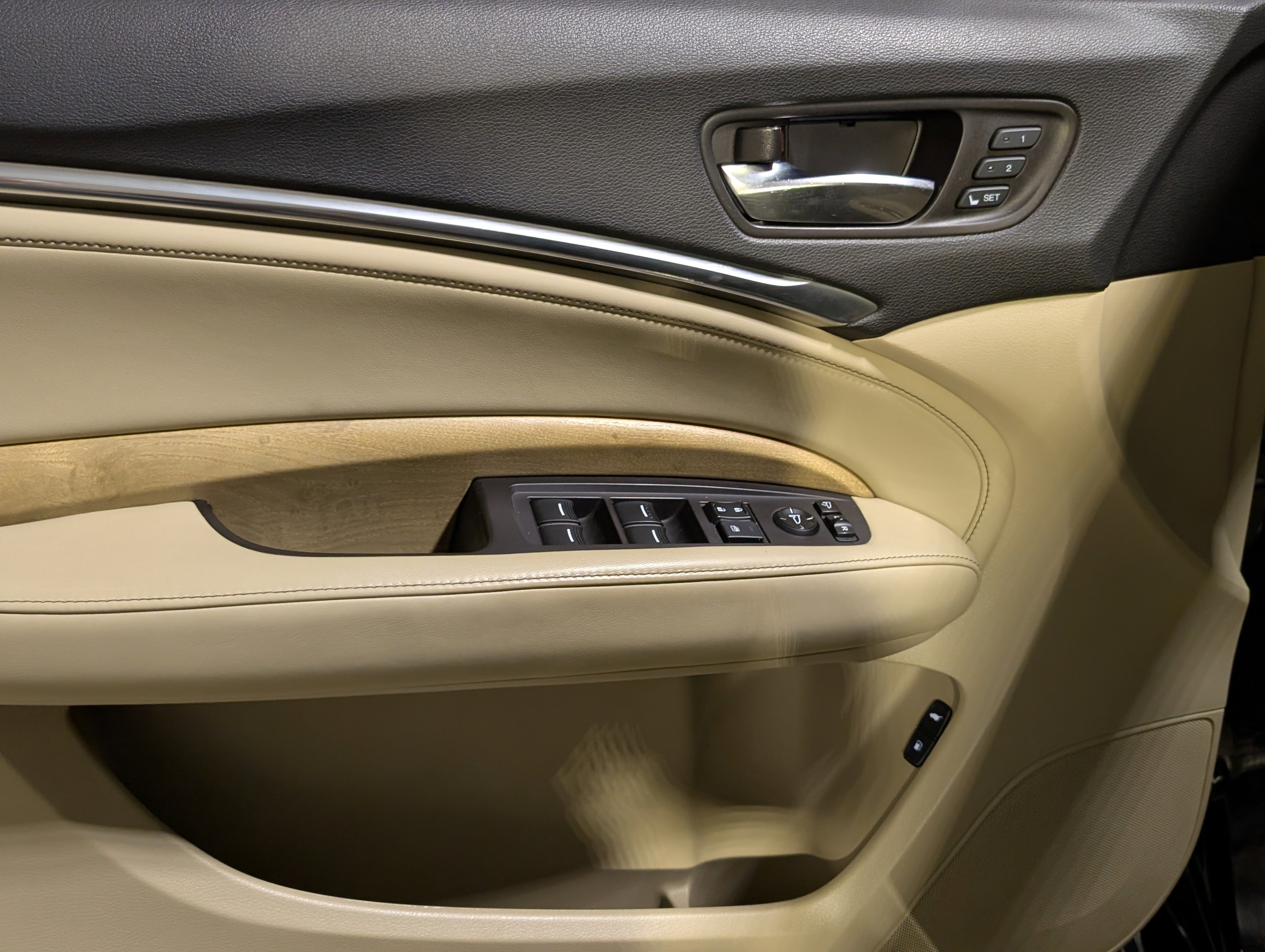 Used 2019 Acura MDX FWD w/ Advance Package image 17