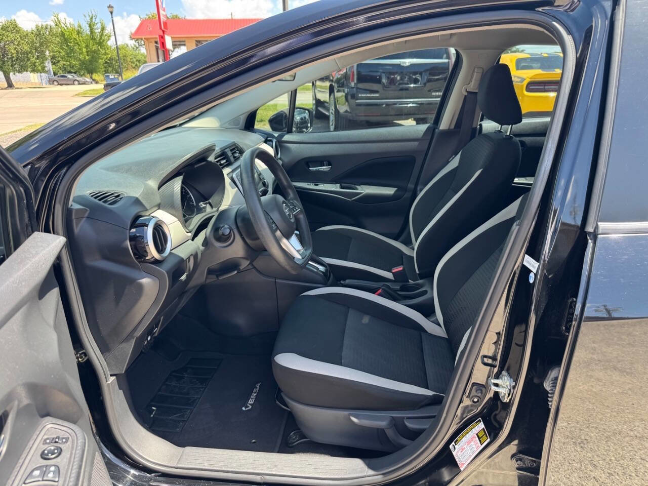 Used 2021 Nissan Versa SV image 10