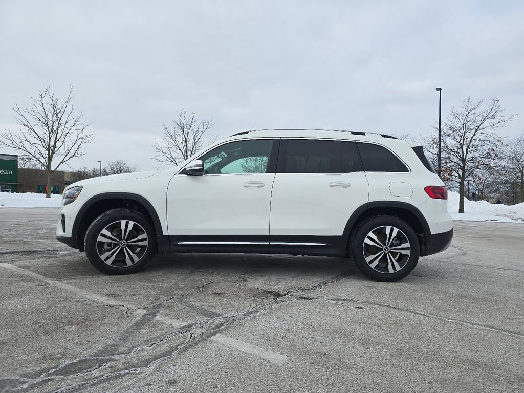 Certified 2025 Mercedes-Benz GLB 250 4MATIC image 11