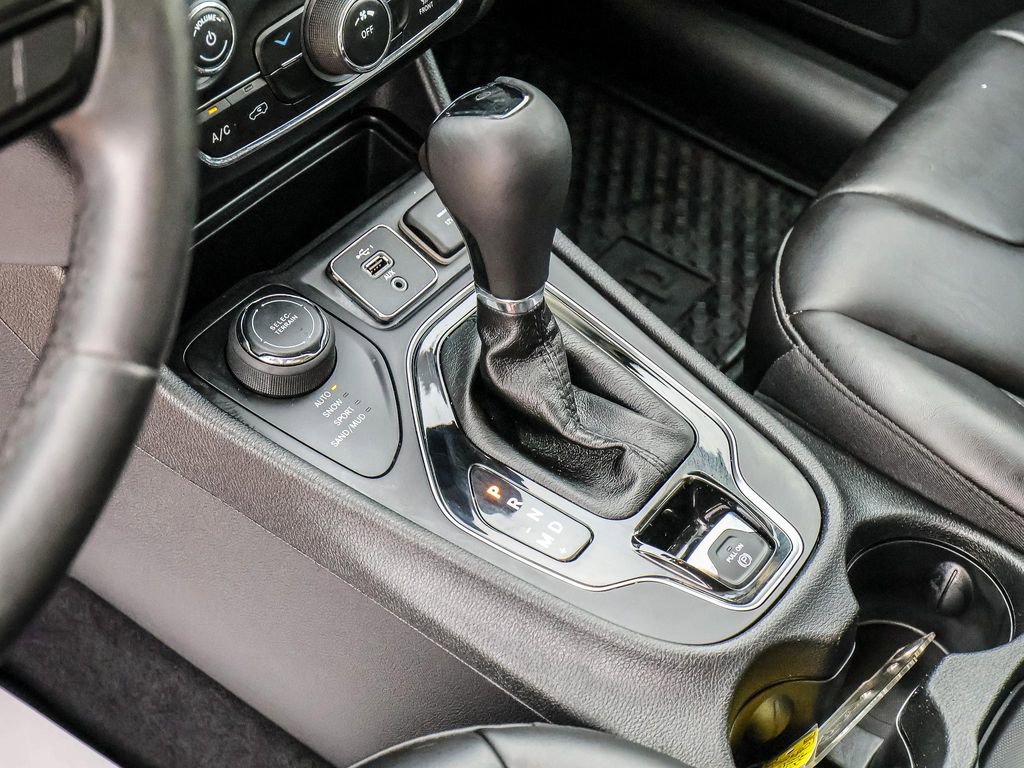 Used 2019 Jeep Cherokee Latitude Plus image 28