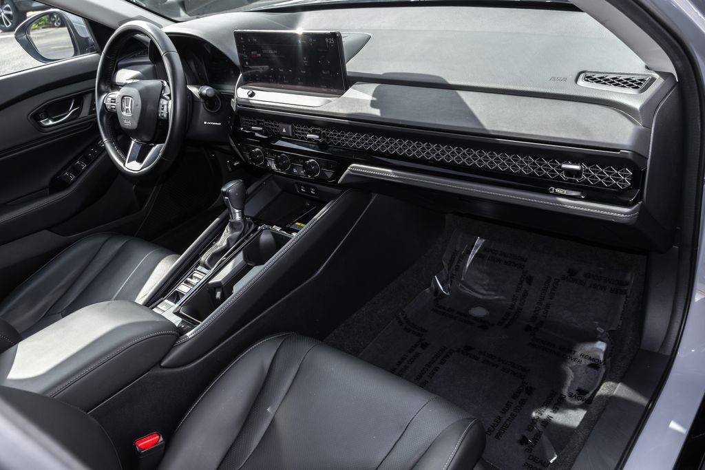 Used 2024 Honda Accord Touring image 31