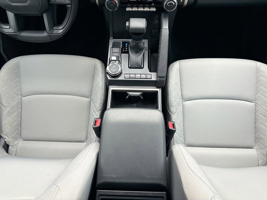 Used 2025 Toyota Tacoma SR5 image 16