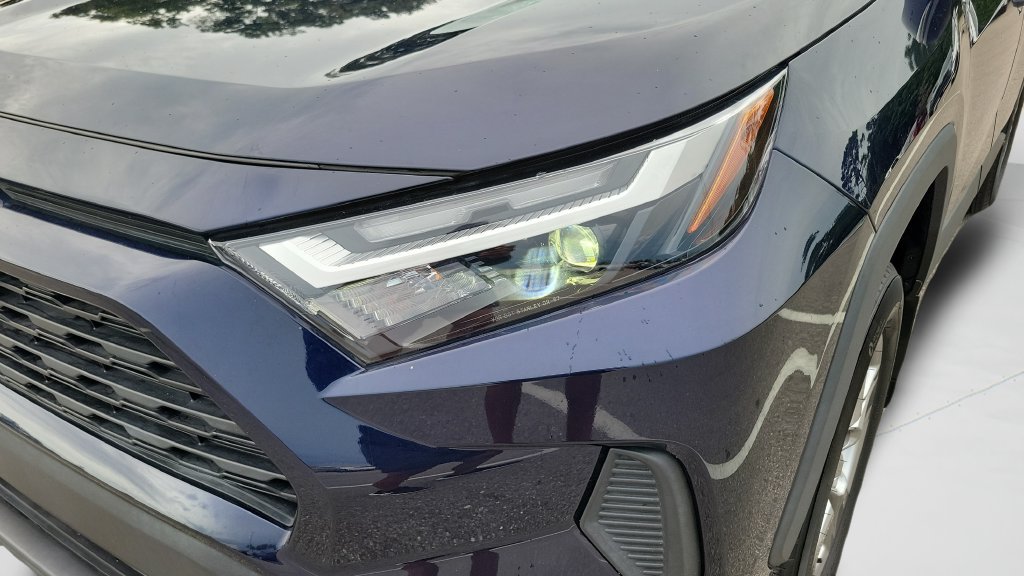 Used 2025 Toyota RAV4 XLE FWD image 24