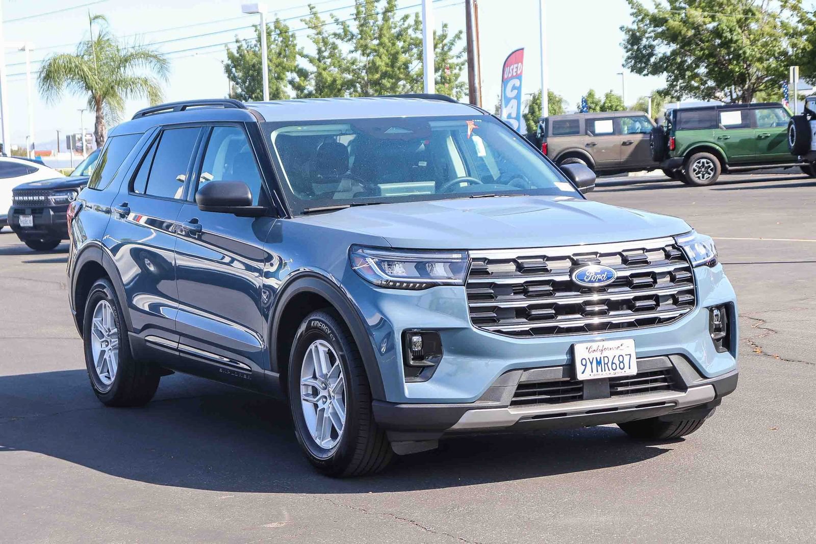 Used 2026 Ford Explorer Active w/ Active Comfort Package RWD image 3