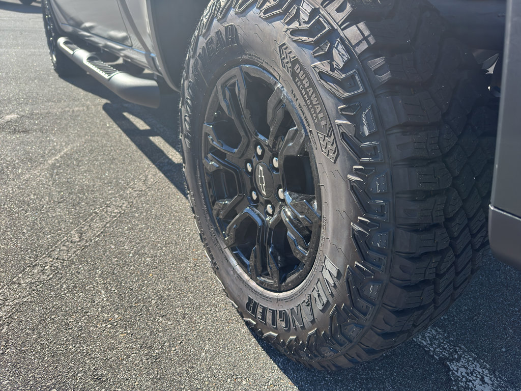 New 2026 Chevrolet Silverado 1500 ZR2 image 9