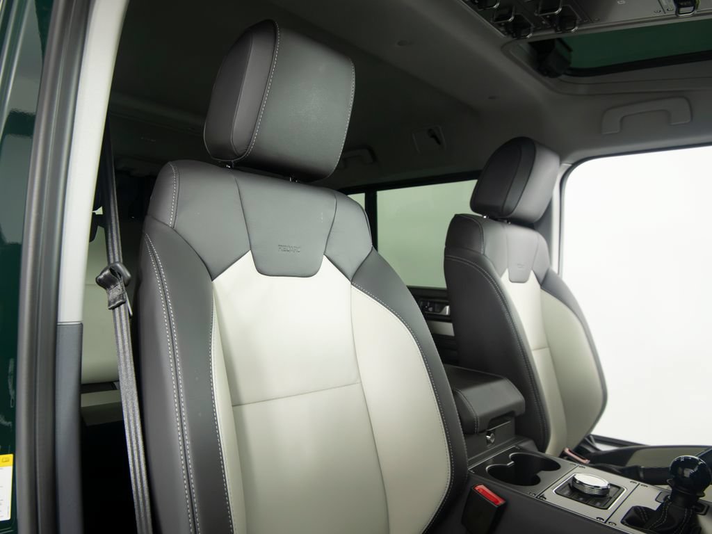 Used 2025 INEOS Grenadier AWD/4WD image 33
