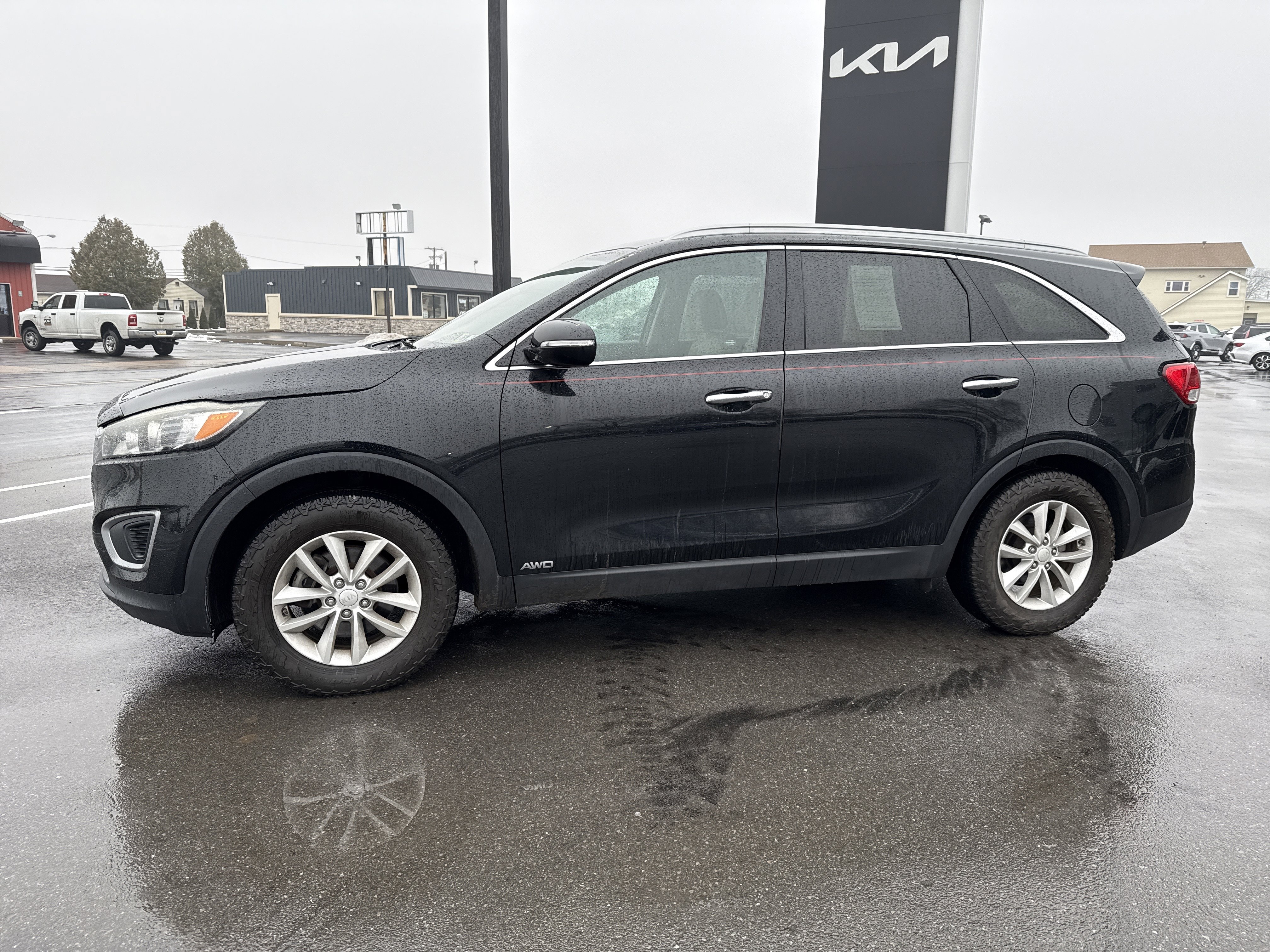 Used 2016 Kia Sorento LX w/ LX Convenience Package image 7
