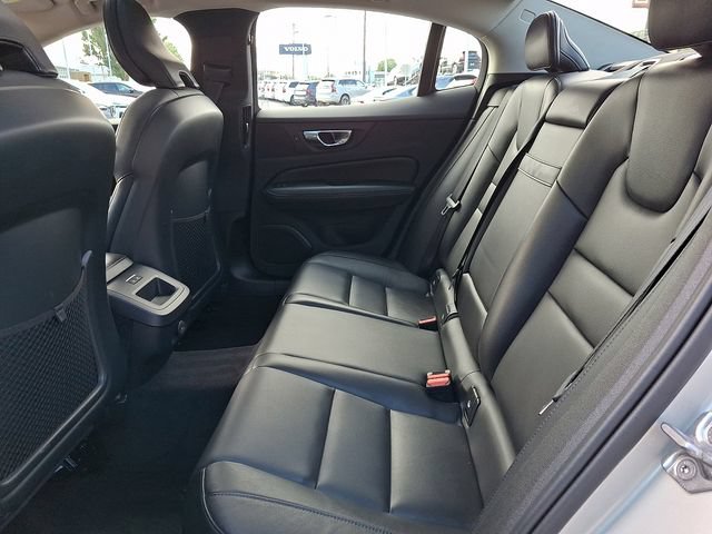 Used 2021 Volvo S60 T5 Momentum w/ Premium Package AWD/4WD image 10