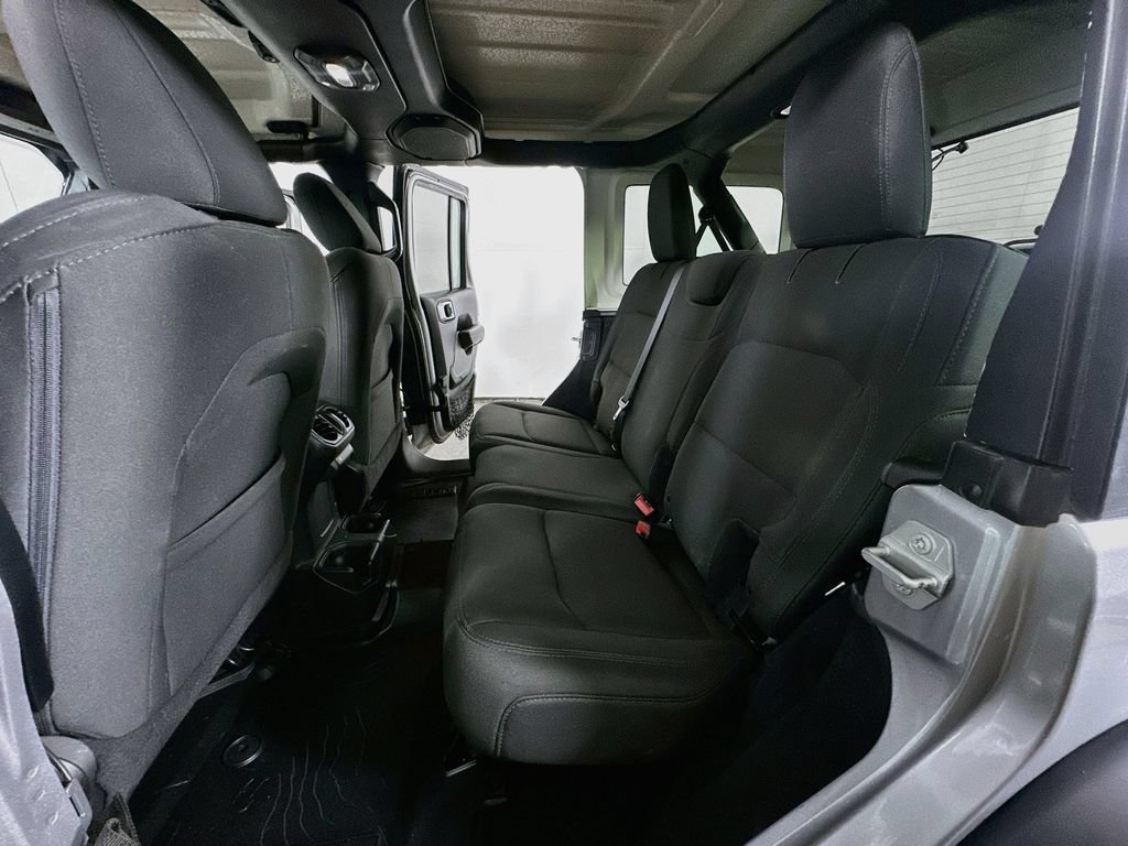 Used 2018 Jeep Wrangler Unlimited Sport S AWD/4WD image 14