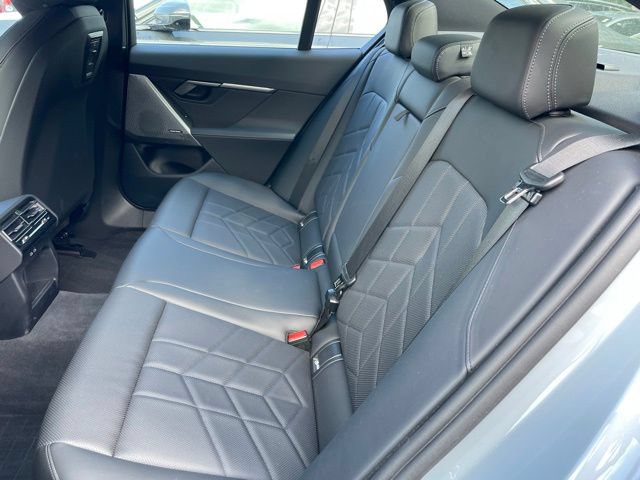 Certified 2025 BMW i5 xDrive40 w/ M Sport Package AWD/4WD image 7
