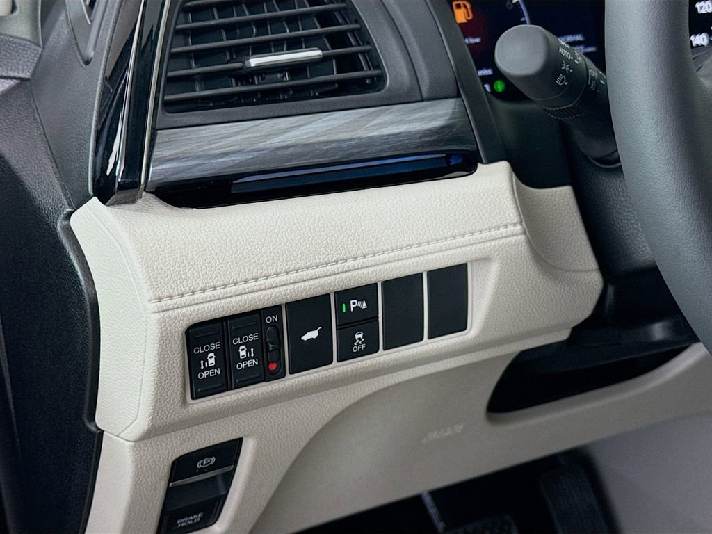 New 2026 Honda Odyssey Elite image 10