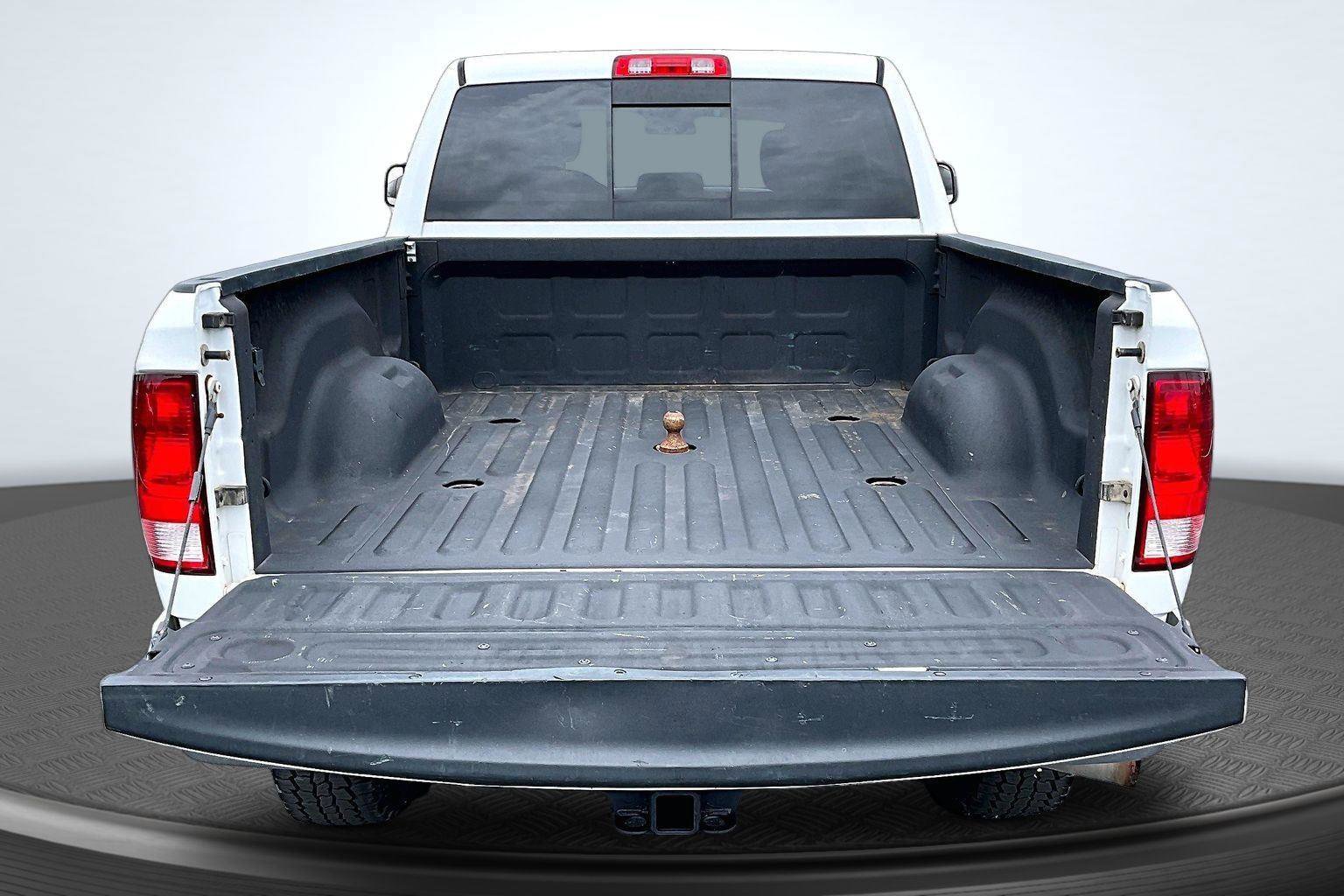 Used 2017 RAM 2500 SLT AWD/4WD image 5