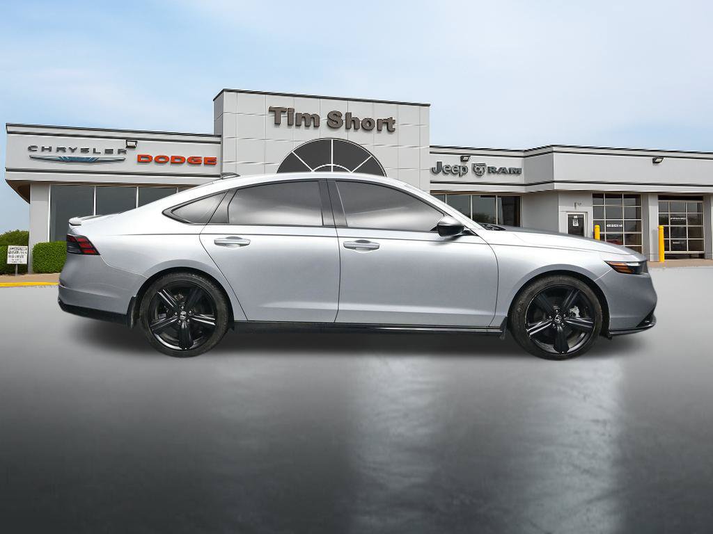 Used 2025 Honda Accord Sport image 6