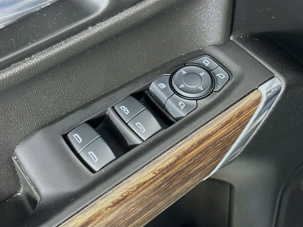 Used 2021 Chevrolet Silverado 1500 High Country w/ Technology Package AWD/4WD image 20