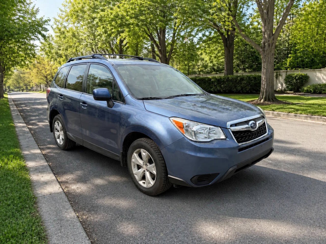 Used 2015 Subaru Forester 2.5i Premium w/ All-Weather Package AWD/4WD image 1