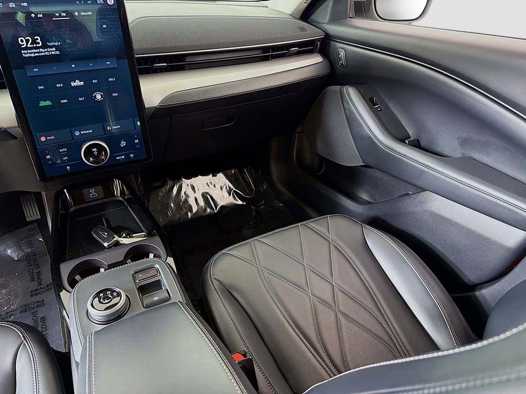 Used 2021 Ford Mustang Mach-E Select image 26