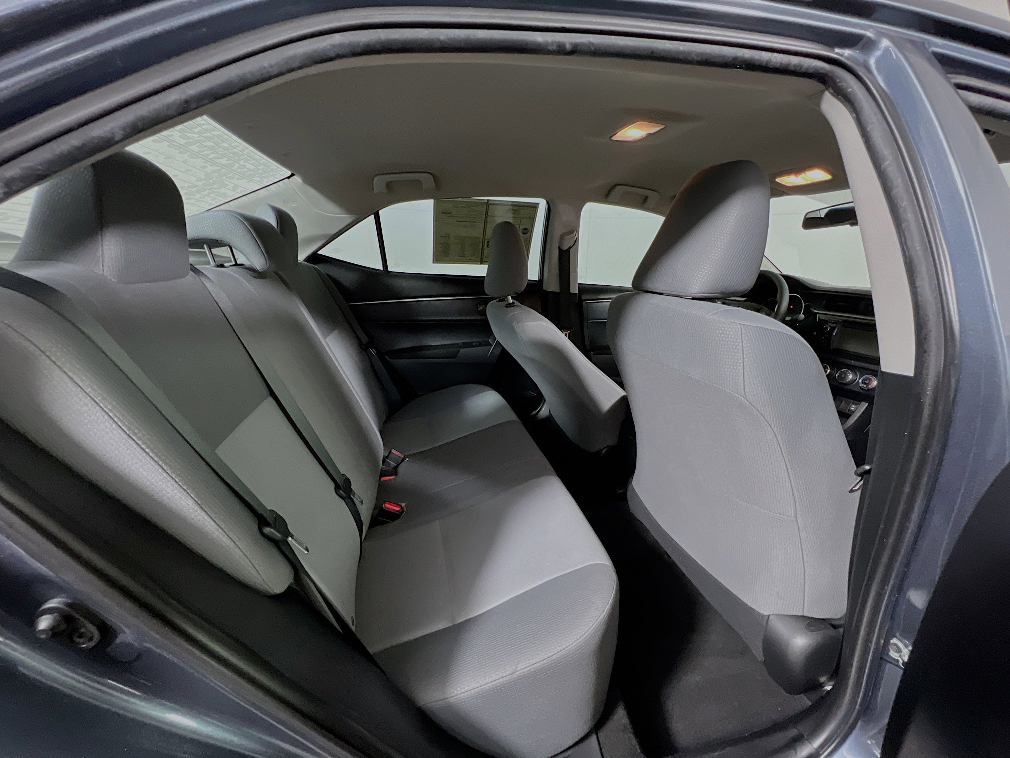 Used 2016 Toyota Corolla L image 32