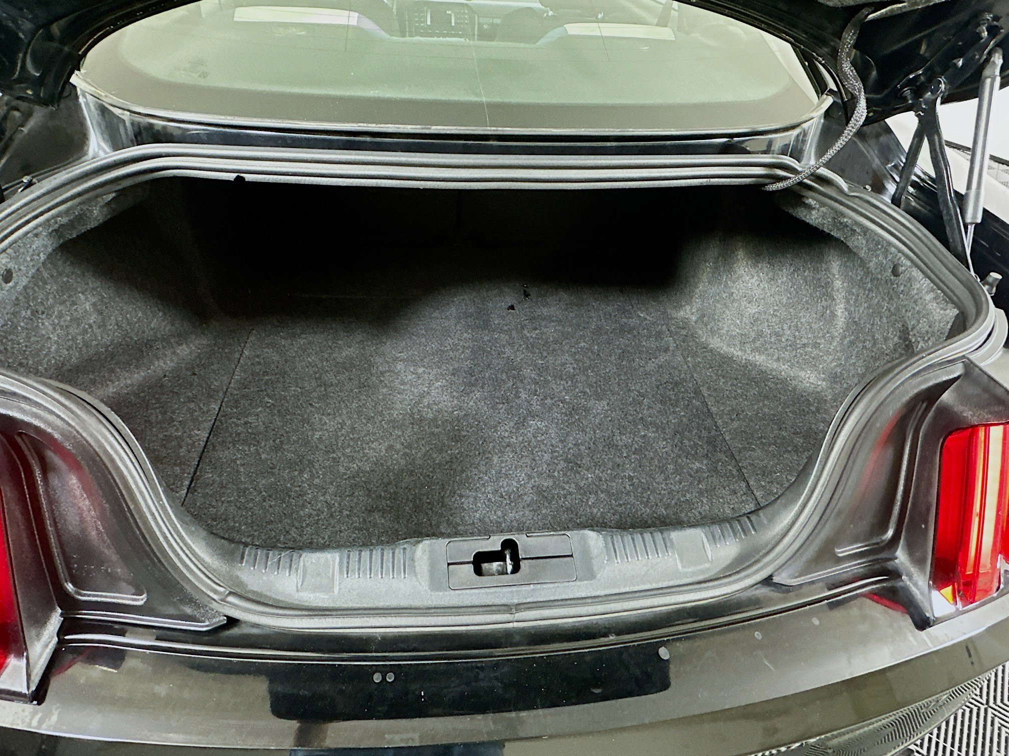 Used 2016 Ford Mustang Coupe image 26