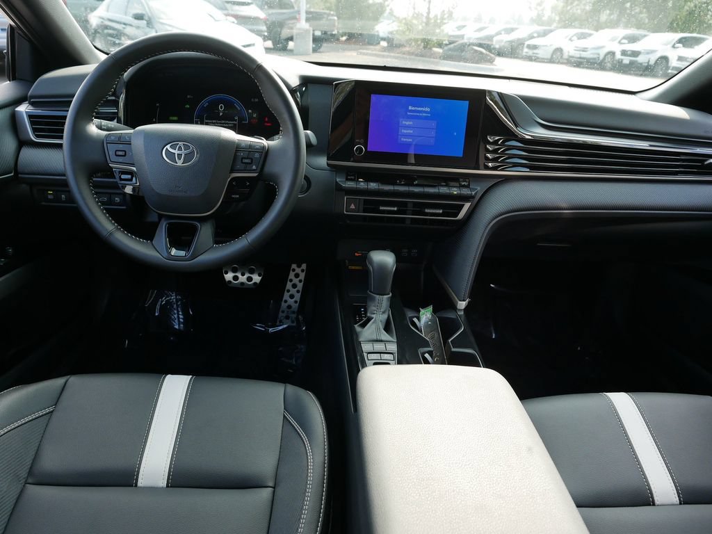 Used 2026 Toyota Camry SE FWD image 13