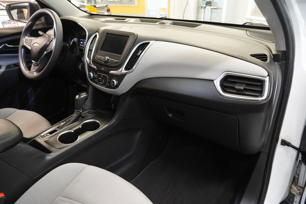 Used 2021 Chevrolet Equinox LS image 11