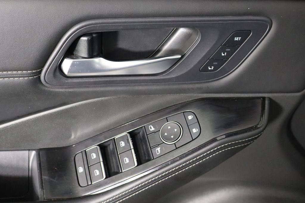 Used 2023 Nissan Rogue SL FWD image 20