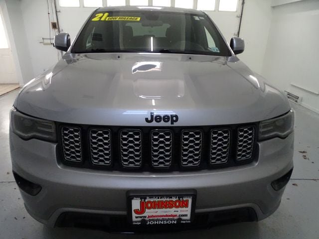 Used 2021 Jeep Grand Cherokee Laredo X image 25
