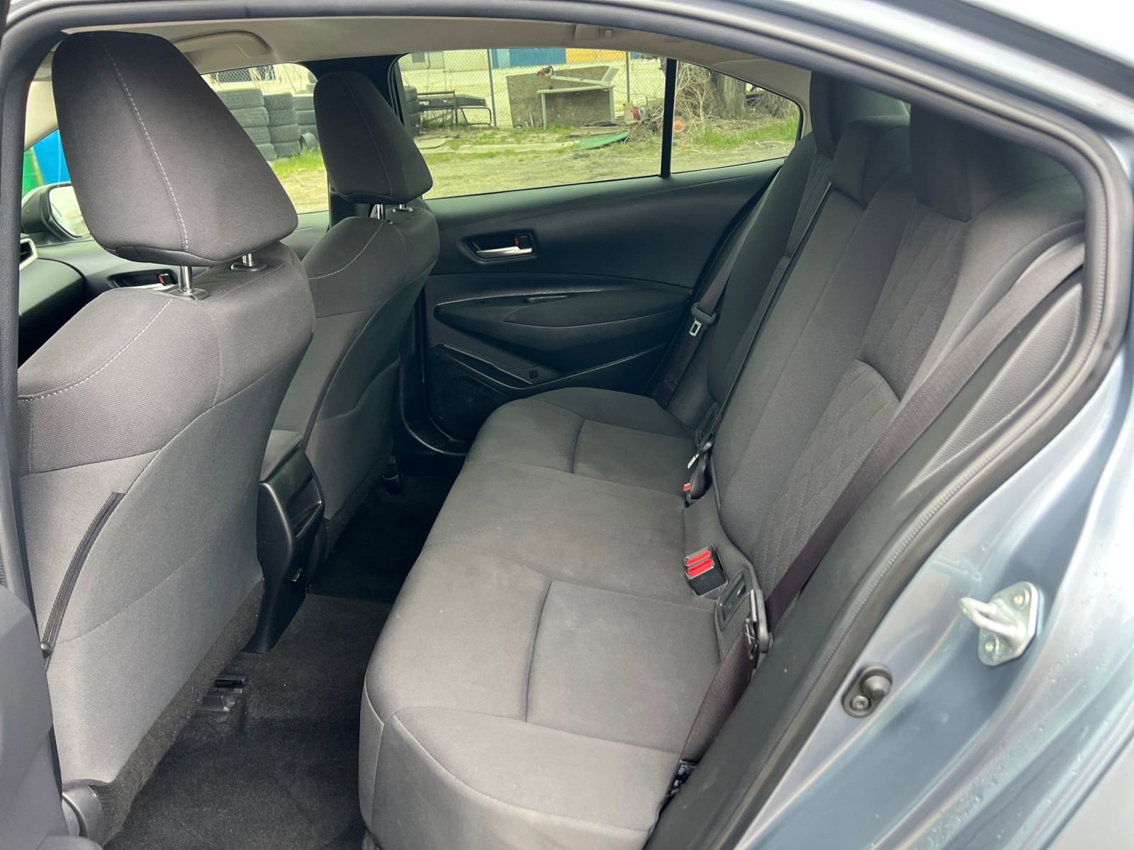 Used 2020 Toyota Corolla LE image 23