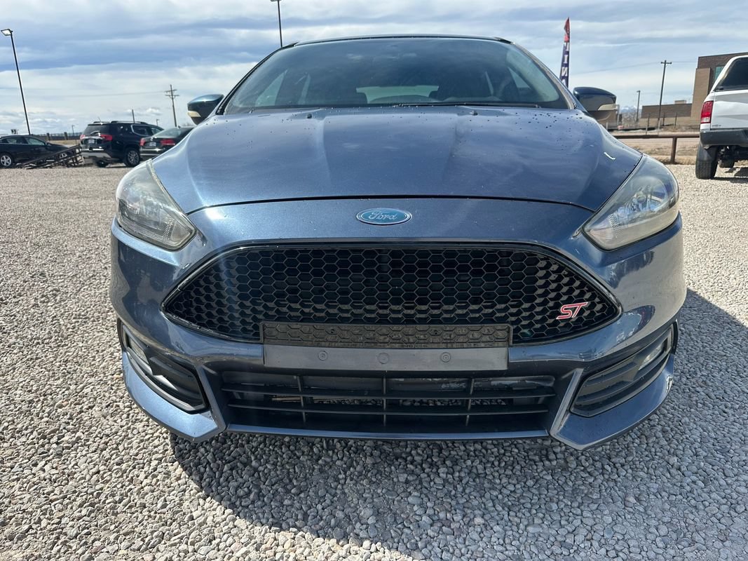 Used 2018 Ford Focus ST FWD image 3