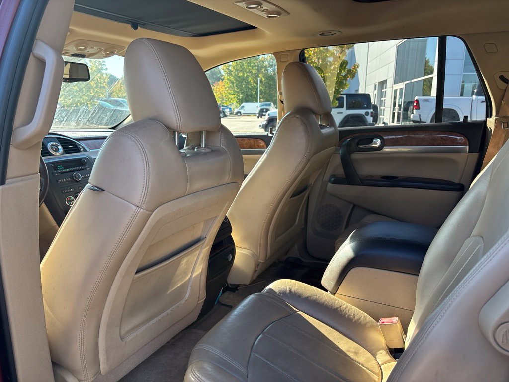 Used 2011 Buick Enclave CXL FWD image 7