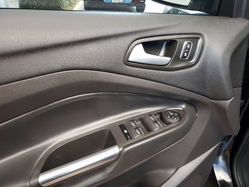 Used 2019 Ford Escape SEL FWD image 20
